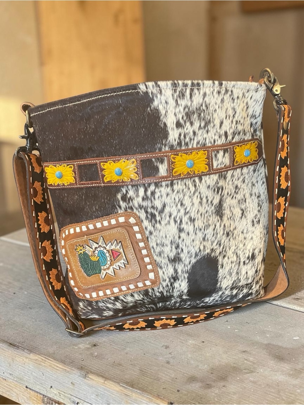 🆕 Myra Bag - Black & White Cowhide Crossbody - Wayfarer Hand-Tooled Bag